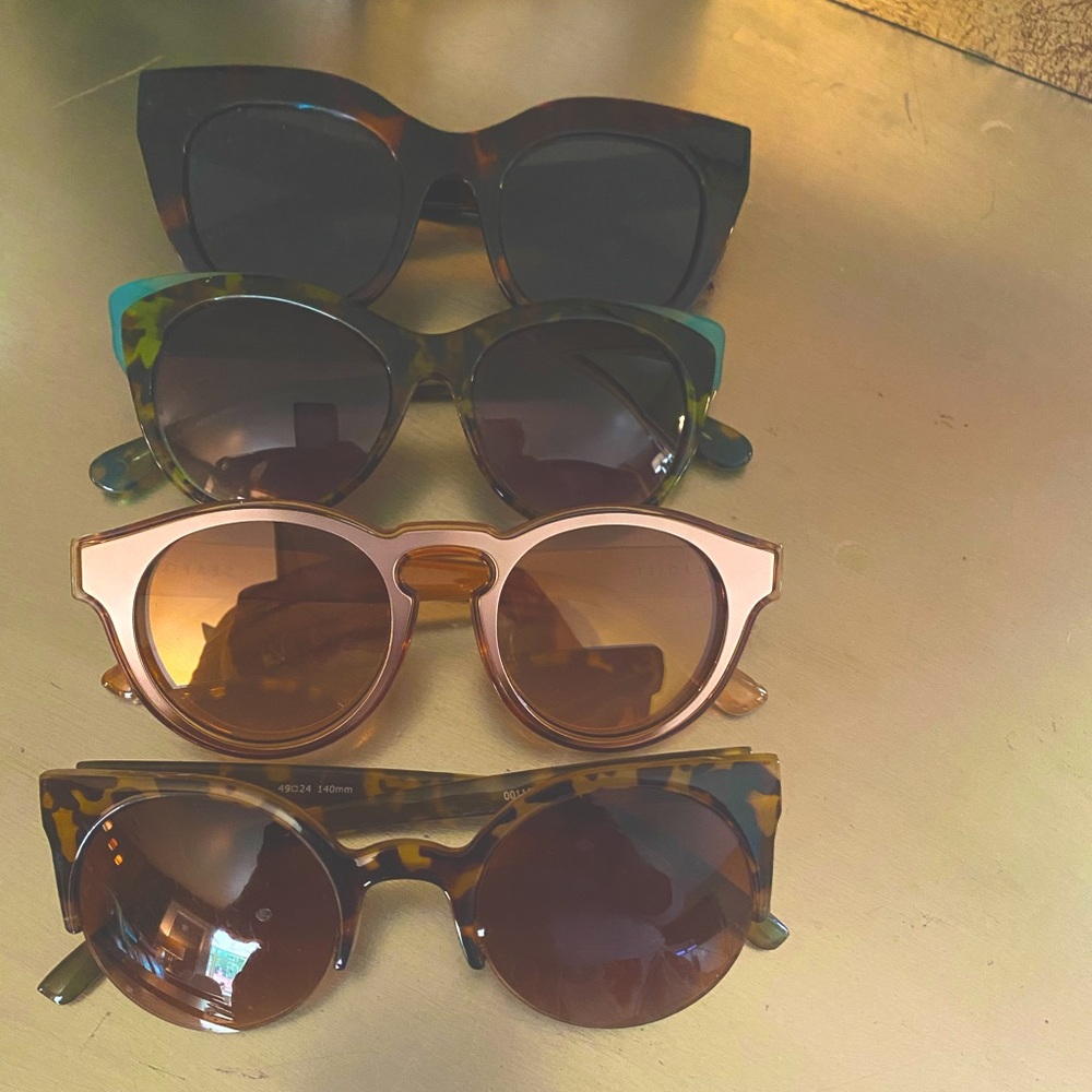 4 pair of sunglasses for the price of 1. Get ready for the summer!!